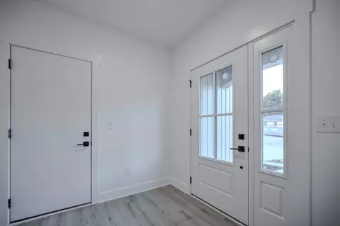 Entry Way - 1783 Northpoint Rd, Springfield, OH 45503 photo 2 of 3