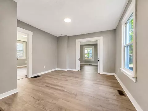 Living - 23 N Douglas Ave, Springfield, OH 45503 photo 3 of 6