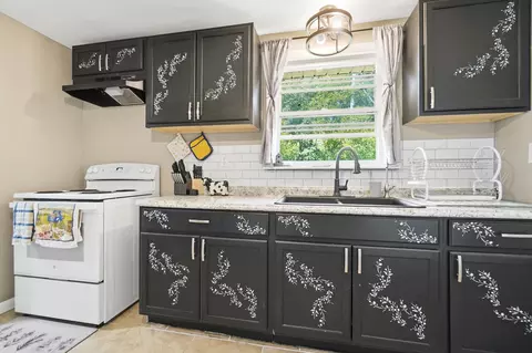 Kitchen - 1450 Moorefield Rd, Springfield, OH 45503 photo 3 of 5