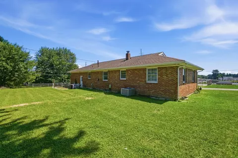 Exterior - 1450 Moorefield Rd, Springfield, OH 45503 photo 8 of 9