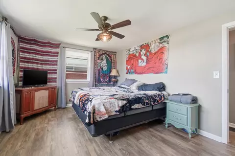Bedroom - 1450 Moorefield Rd, Springfield, OH 45503 photo 1 of 4