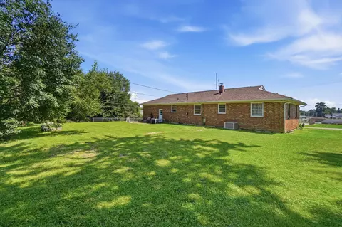 Exterior - 1450 Moorefield Rd, Springfield, OH 45503 photo 7 of 9