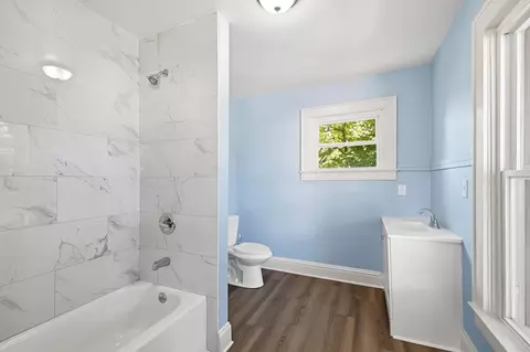Bath - 209 W Euclid Ave, Springfield, OH 45506 photo 2 of 2