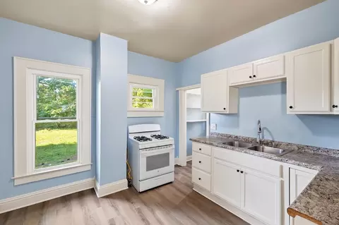 Kitchen - 209 W Euclid Ave, Springfield, OH 45506 photo 1 of 2