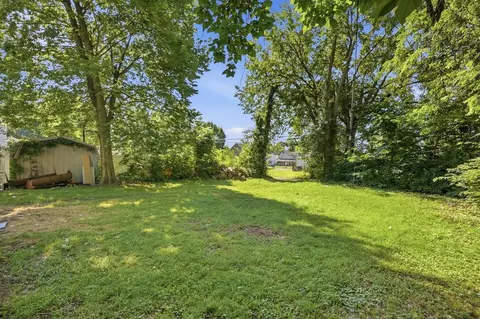 Exterior - 209 W Euclid Ave, Springfield, OH 45506 photo 7 of 8