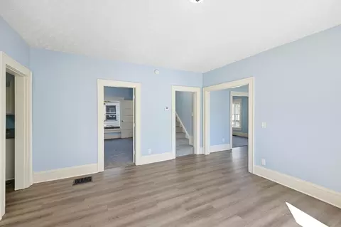 Living - 209 W Euclid Ave, Springfield, OH 45506 photo 4 of 4