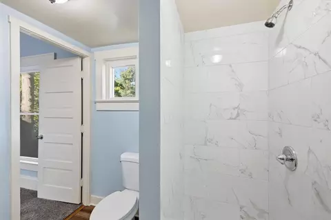 Bath - 209 W Euclid Ave, Springfield, OH 45506 photo 1 of 2