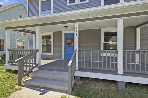 Exterior - 209 W Euclid Ave, Springfield, OH 45506 photo 4 of 8