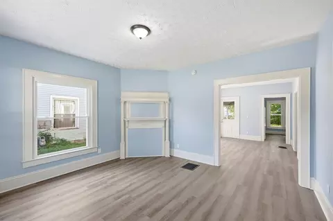 Living - 209 W Euclid Ave, Springfield, OH 45506 photo 2 of 4