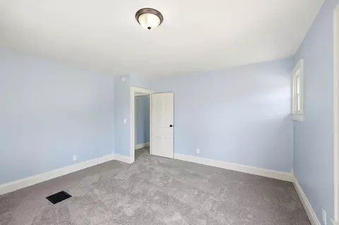 Bedroom - 209 W Euclid Ave, Springfield, OH 45506 photo 9 of 9