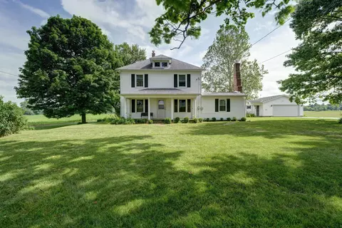 8150 Snake Rd, Dayton, OH 45426