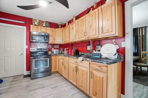 Kitchen - 1587 Charles St, Springfield, OH 45505 photo 1 of 4