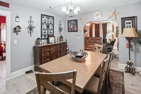 Dining - 1587 Charles St, Springfield, OH 45505 photo 4 of 4