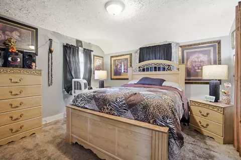 Bedroom - 1587 Charles St, Springfield, OH 45505 photo 1 of 5
