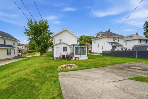 Exterior - 1587 Charles St, Springfield, OH 45505 photo 11 of 12