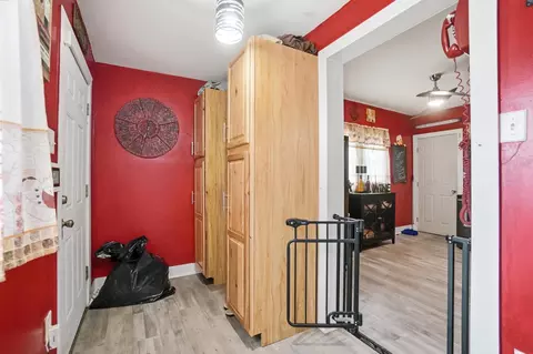 Entry Way - 1587 Charles St, Springfield, OH 45505 photo 1 of 2