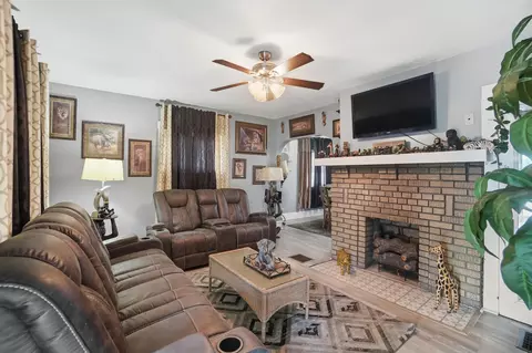 Living - 1587 Charles St, Springfield, OH 45505 photo 1 of 6