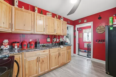 Kitchen - 1587 Charles St, Springfield, OH 45505 photo 3 of 4