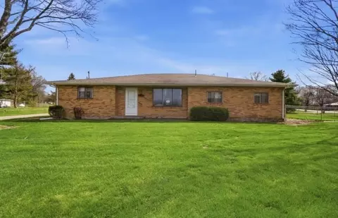 6020 Studebaker Rd, Tipp City, OH 45371