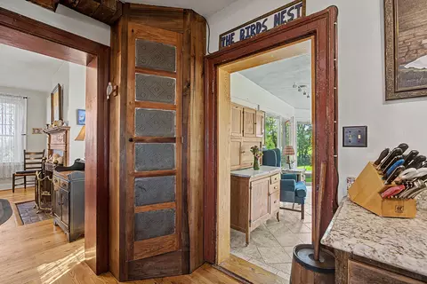 Entry Way - 7646 N River Rd, Springfield, OH 45502 photo 4 of 10