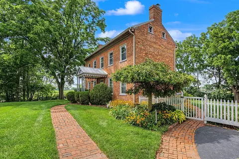 Exterior - 7646 N River Rd, Springfield, OH 45502 photo 29 of 30