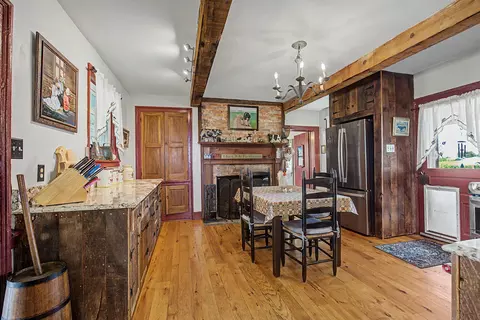 Kitchen - 7646 N River Rd, Springfield, OH 45502 photo 1 of 6