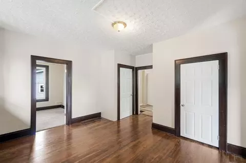 Entry Way - 462-462 5 Stanton Ave, Springfield, OH 45503 photo 4 of 4