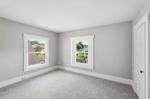 Bedroom - 462-462 5 Stanton Ave, Springfield, OH 45503 photo 3 of 10
