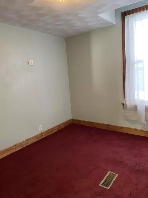 Bedroom - 318 Brooklyn Ave, Sidney, OH 45365 photo 2 of 6