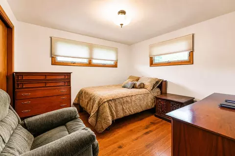 Bedroom - 4735 W Ridgewood Rd, Springfield, OH 45503 photo 3 of 5