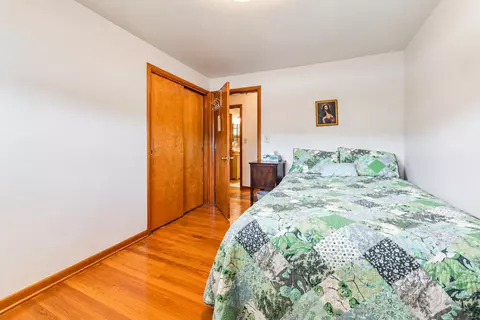 Bedroom - 4735 W Ridgewood Rd, Springfield, OH 45503 photo 4 of 5