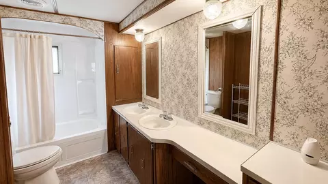 Bath - 106 Concord Pl, Lima, OH 45805 photo 1 of 1