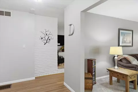 Entry Way - 3961 Mumper Rd, Springfield, OH 45502 photo 2 of 7