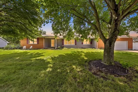 Exterior - 3961 Mumper Rd, Springfield, OH 45502 photo 2 of 9