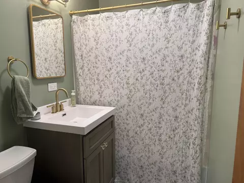 Bath - 821 Hemlock St, Celina, OH 45822 photo 1 of 2