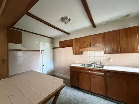 Kitchen - 468 E Cecil St, Springfield, OH 45503 photo 1 of 4