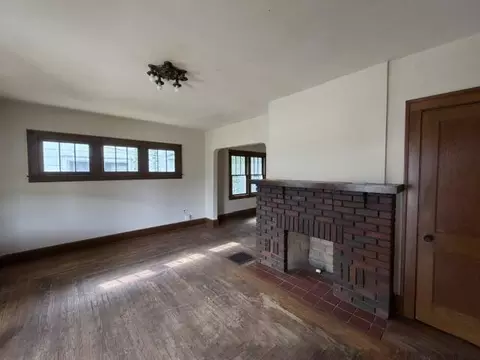 Living - 468 E Cecil St, Springfield, OH 45503 photo 7 of 7