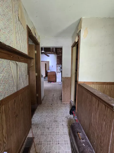 Entry Way - 2865 Mechanicsburg Rd, Springfield, OH 45503 photo 1 of 1