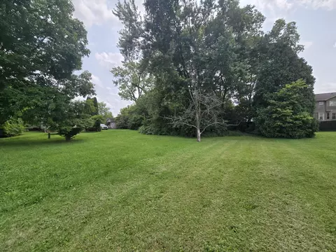 Exterior - 2865 Mechanicsburg Rd, Springfield, OH 45503 photo 8 of 10