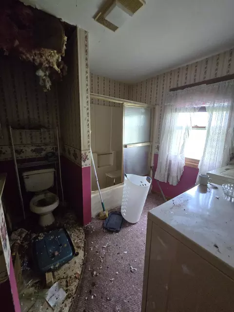 Bath - 2865 Mechanicsburg Rd, Springfield, OH 45503 photo 1 of 1