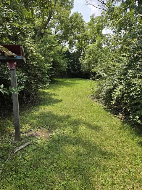 Exterior - 2865 Mechanicsburg Rd, Springfield, OH 45503 photo 7 of 10
