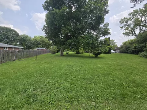 Exterior - 2865 Mechanicsburg Rd, Springfield, OH 45503 photo 9 of 10