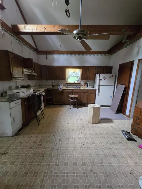 Kitchen - 2865 Mechanicsburg Rd, Springfield, OH 45503 photo 2 of 2