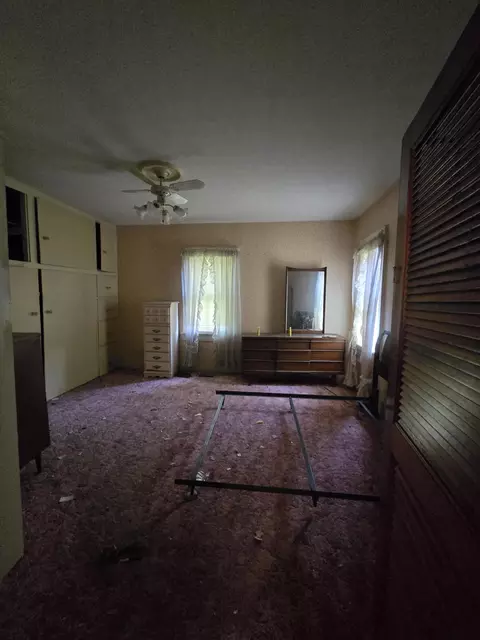 Bedroom - 2865 Mechanicsburg Rd, Springfield, OH 45503 photo 1 of 1