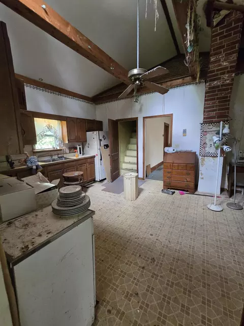 Kitchen - 2865 Mechanicsburg Rd, Springfield, OH 45503 photo 1 of 2