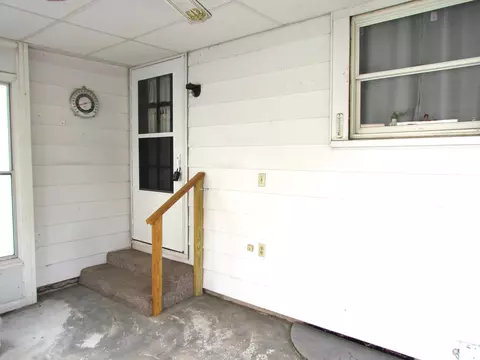 Exterior - 600 S Clairmont Ave, Springfield, OH 45505 photo 6 of 8