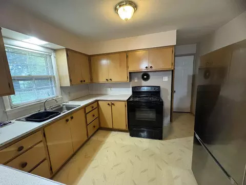 Kitchen - 1033 Willow St, Celina, OH 45822 photo 2 of 2