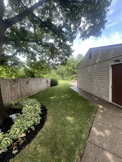 Exterior - 2715 Red Coach Dr, Springfield, OH 45503 photo 5 of 5
