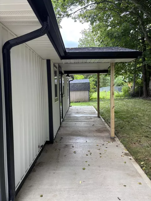 Exterior - 513 Kinnane Ave, Springfield, OH 45505 photo 5 of 8