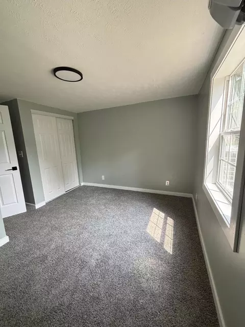 Bedroom - 513 Kinnane Ave, Springfield, OH 45505 photo 2 of 2